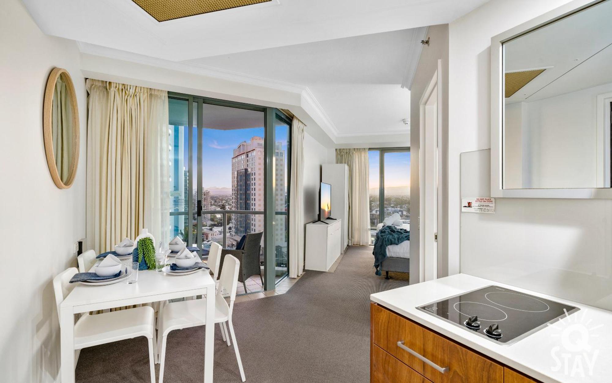 Legends Apartments - Qstay Gold Coast Buitenkant foto