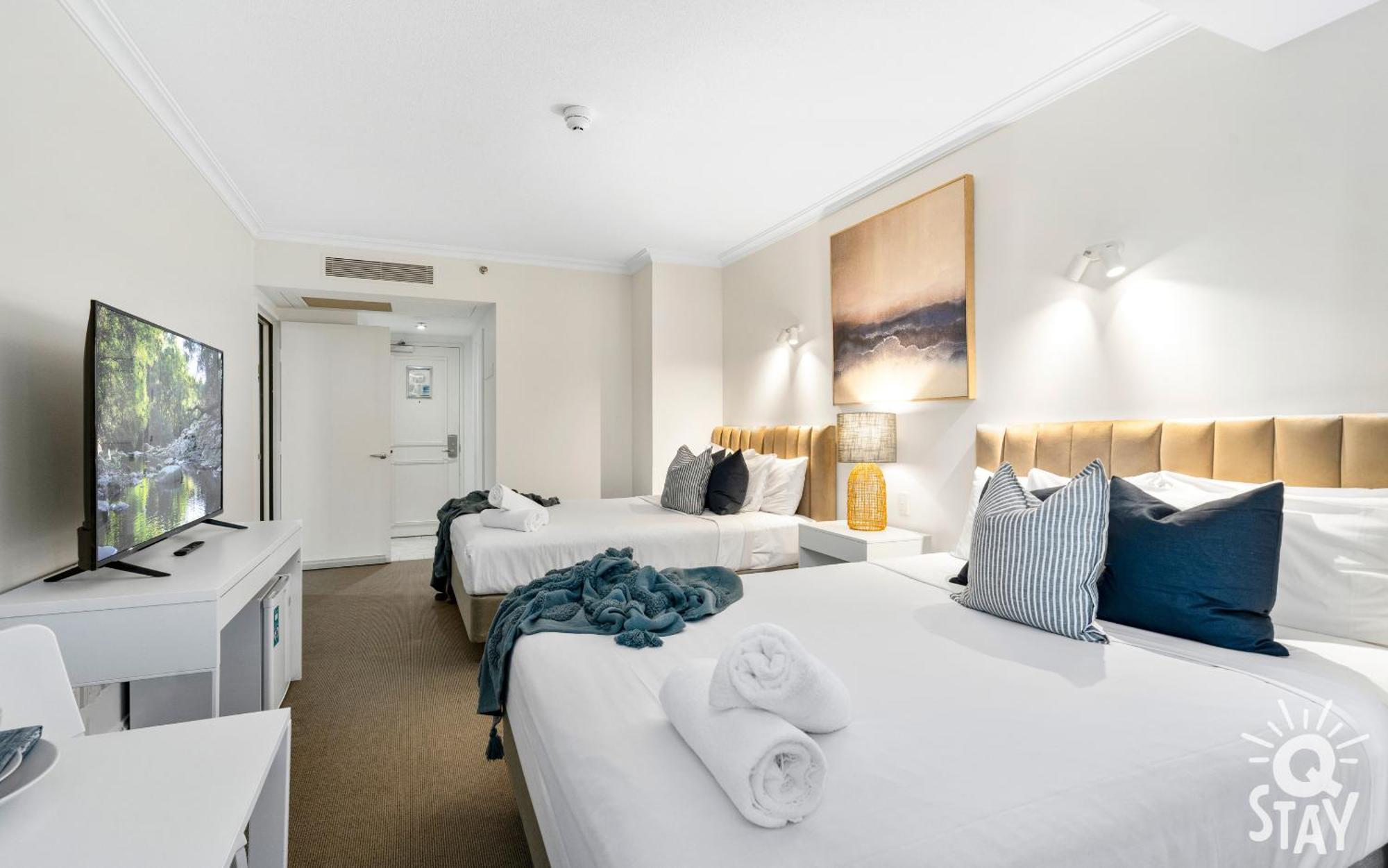 Legends Apartments - Qstay Gold Coast Buitenkant foto