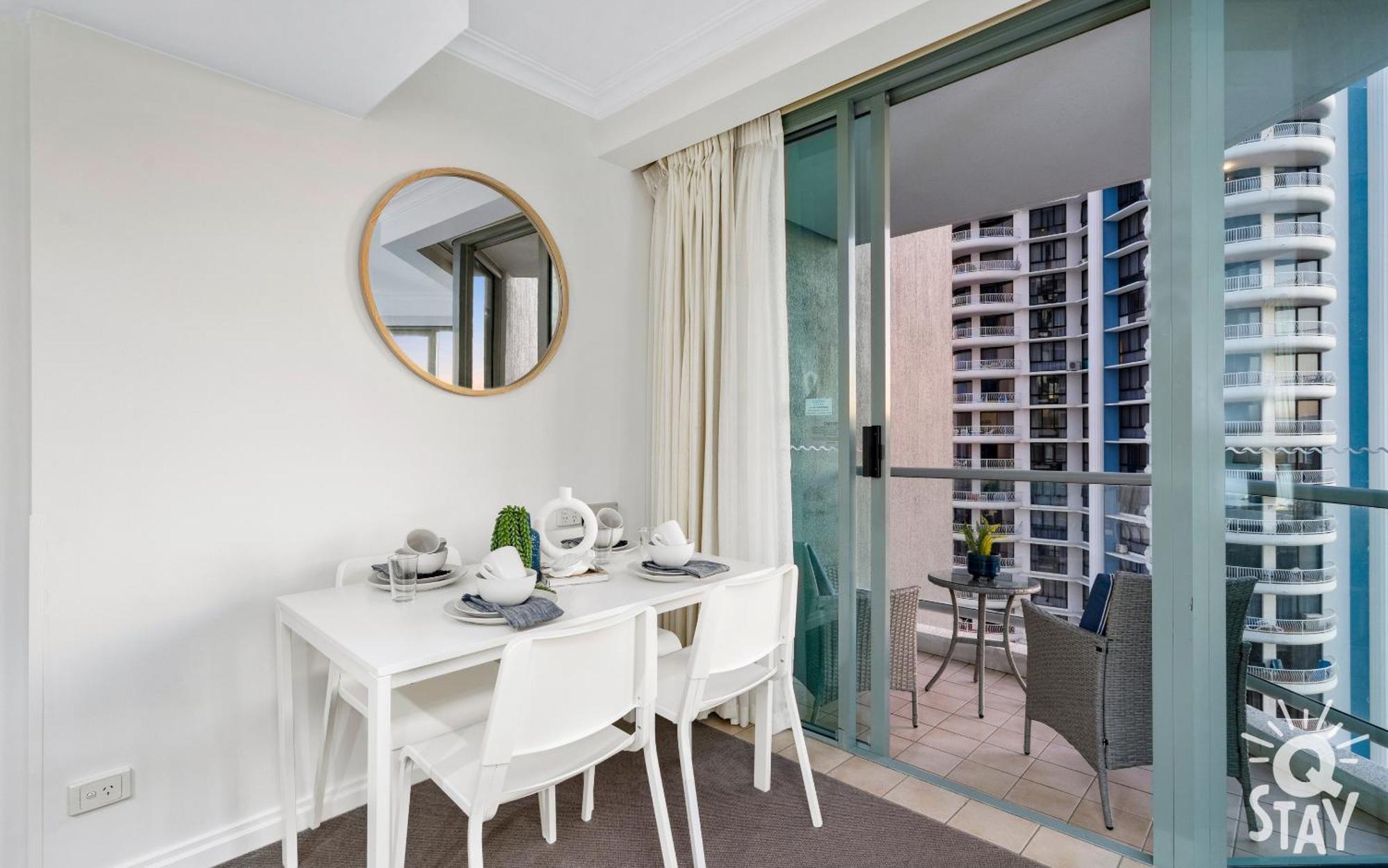 Legends Apartments - Qstay Gold Coast Buitenkant foto