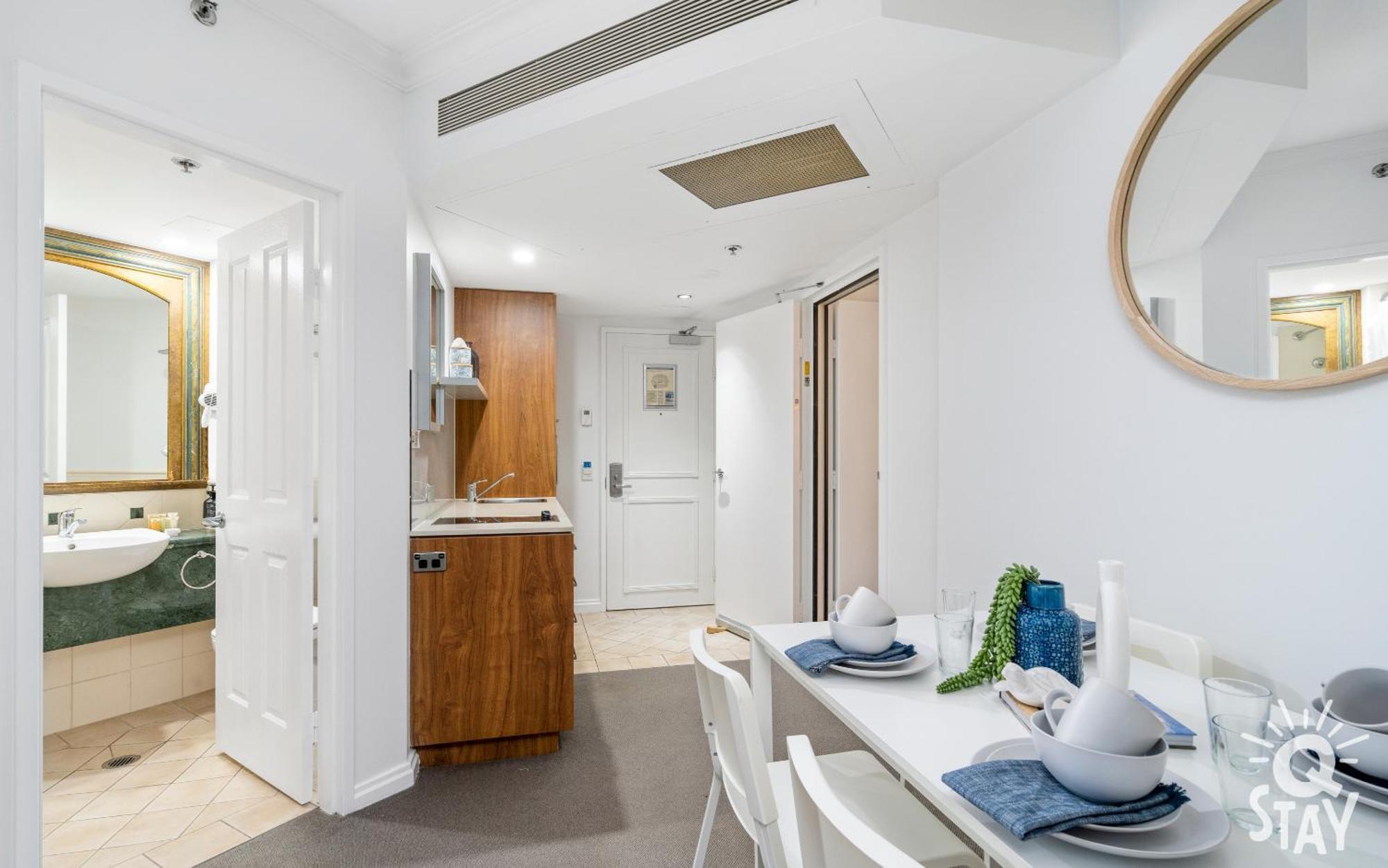 Legends Apartments - Qstay Gold Coast Buitenkant foto