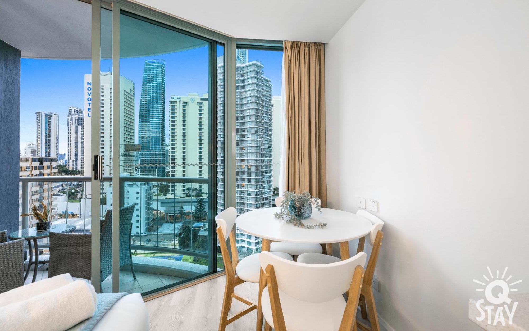 Legends Apartments - Qstay Gold Coast Buitenkant foto