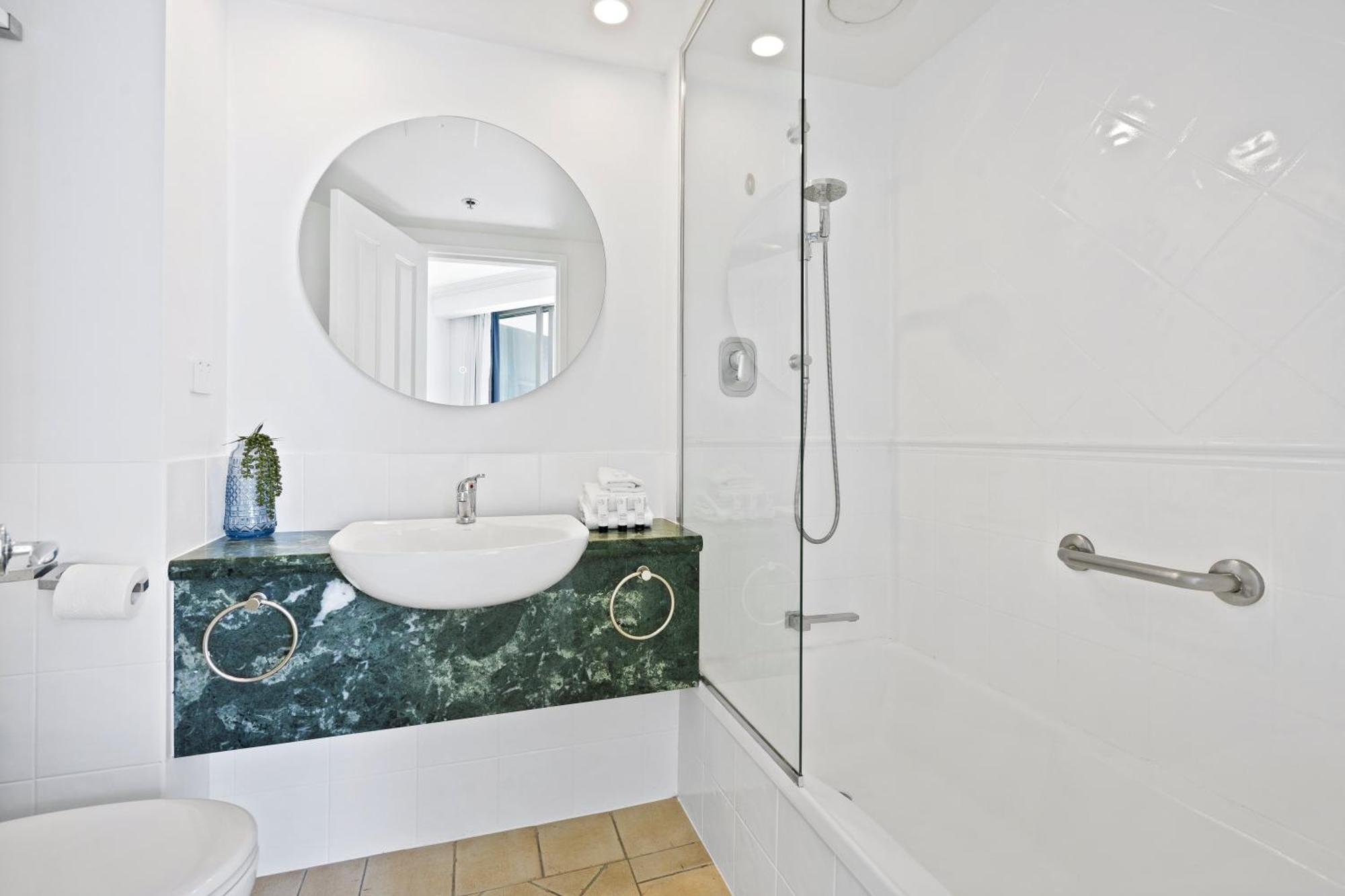 Legends Apartments - Qstay Gold Coast Buitenkant foto